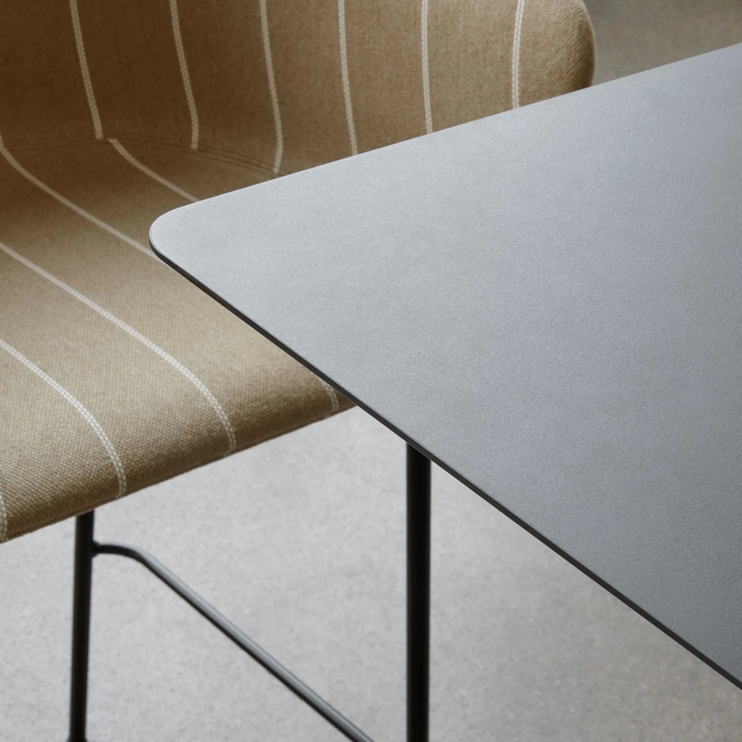 Snaregade Bar Table By Menu 8 Snaregade Bar Table By Menu - Image 8