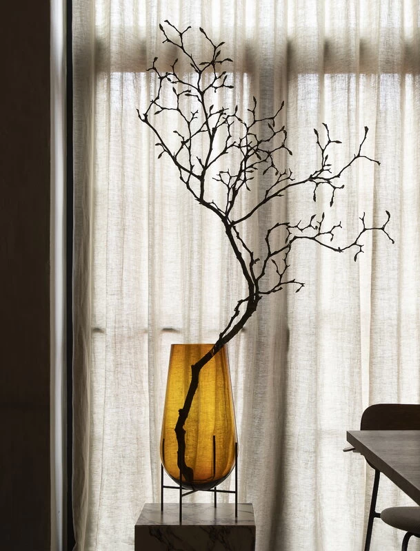 MENU Échasse Vase, Large, Amber 6 MENU Échasse Vase, Large, Amber - Image 6